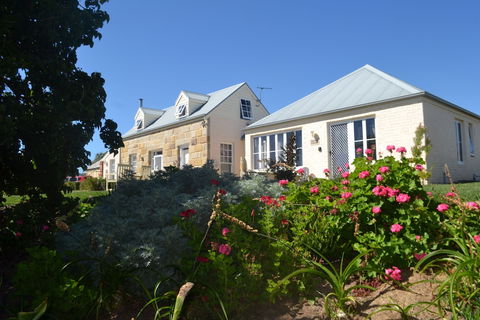 Mulberry Cottage B&B - Tourism Noosa 2