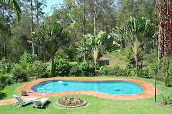 Riviera Bed And Breakfast - Tourism Noosa 2