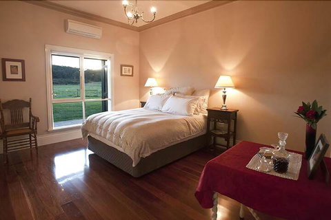 Tallawarra B & B - Tourism Noosa 6