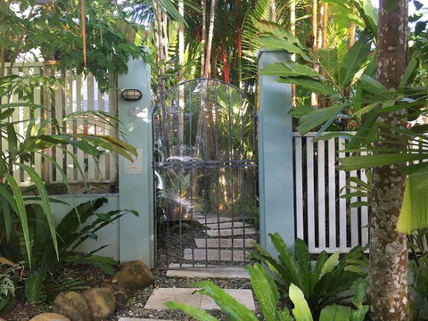 Garden Villa On Murphy - Tourism Noosa 4