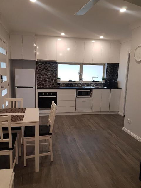Edwin Place Apartment - Tourism Noosa 5