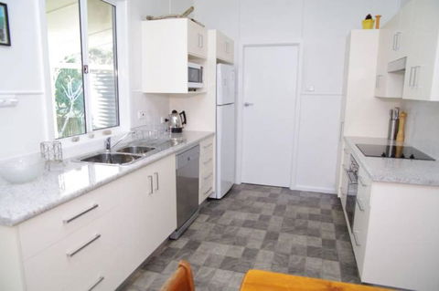 Fleur Cottage 7 Willow Street - Tourism Noosa 2