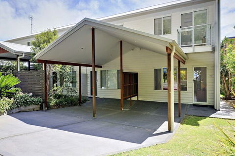Florida 5 / 5 Lillian Street - Tourism Noosa 1