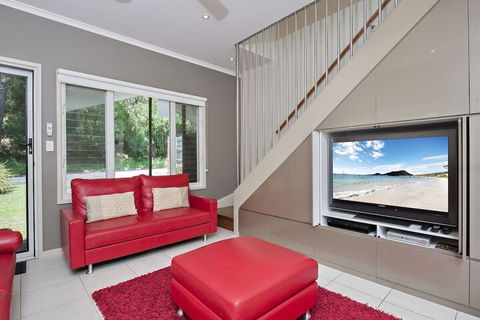 Florida 5 / 5 Lillian Street - Tourism Noosa 5
