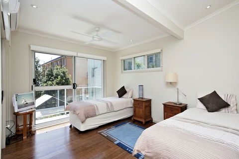 Florida 5 / 5 Lillian Street - Tourism Noosa 6