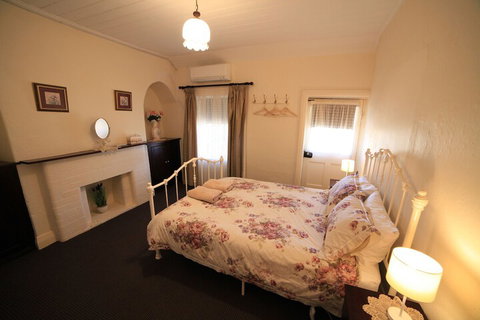 Miss Mabel Cottage - Adults Only - Tourism Noosa 7
