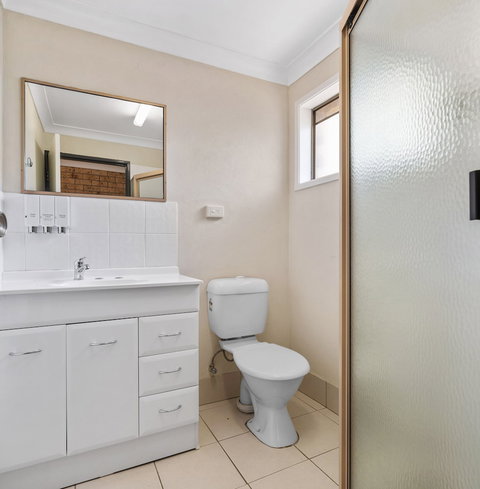 Esk Caravan Park & Motel - Tourism Noosa 3