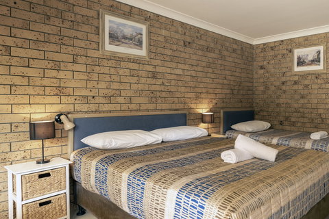 Esk Caravan Park & Motel - Tourism Noosa 4