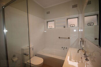 Fairways Close - Tourism Noosa 4