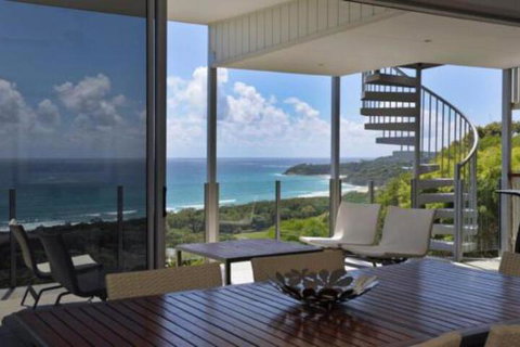 Oceanside 3 Bedrooms - Tourism Noosa 4