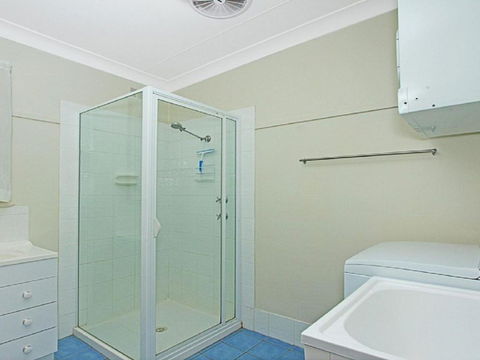 Summer Breeze Clean & Simple 200m To Beach - Tourism Noosa 4