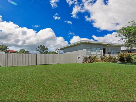 Summer Breeze Clean & Simple 200m To Beach - Tourism Noosa 7