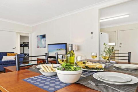 Summer Breeze Clean & Simple 200m To Beach - Tourism Noosa 0