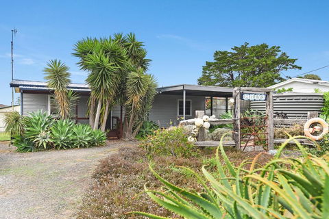 Millys At Middleton Pet Friendly - Tourism Noosa 5
