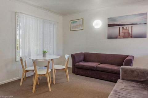 Jamaica Holiday Units - Tourism Noosa 1