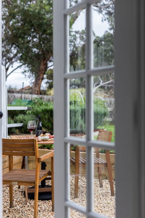 A Cottage In Richmond - Tourism Noosa 6