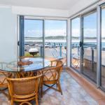 Fairholme 8 Perfect Lakefront Position - Tourism Noosa 0