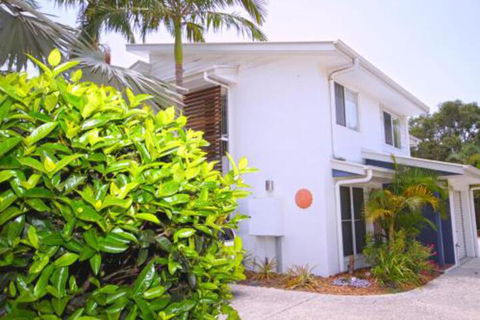 FANTASTIC HOLIDAY UNIT In A PERFECT LOCATION - Tourism Noosa 0