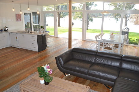 Bundalong Waterfront 28 Graham Ave Bundalong - Tourism Noosa 4