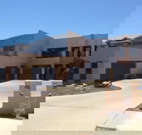 the Anchorage by the Lake - Tourism Noosa