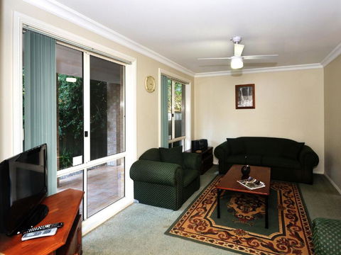 Four Bedroom Quality Townhouse - Tourism Noosa 4