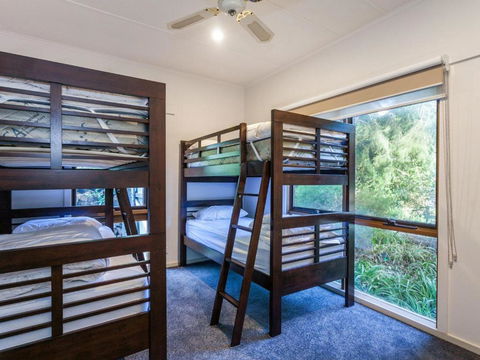 OCEANS 12 ANGLESEA - Tourism Noosa 1