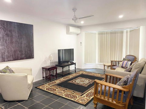 Woorim Secluded Palms Cottage - Tourism Noosa 6