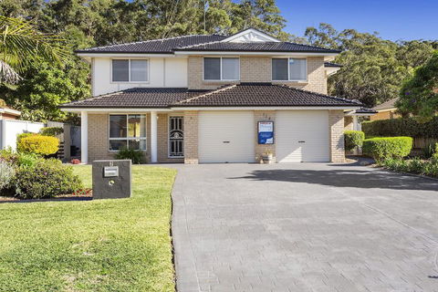 Fingal Retreat 2 Rocky Point Road 2 / 138 - Tourism Noosa 1