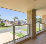 Azure Waters perfectly positioned with ocean views - Tourism Noosa