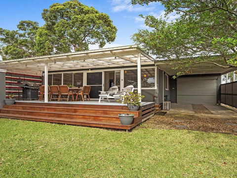 Sunshine Dazed Walk To Shops & Cafes - Tourism Noosa 3
