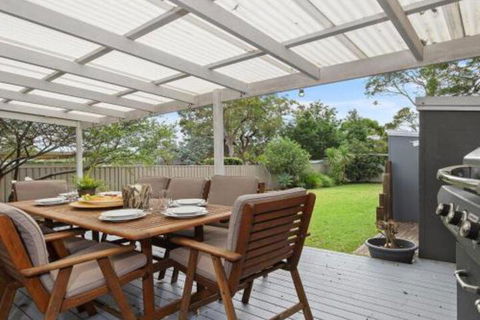 Sunshine Dazed Walk To Shops & Cafes - Tourism Noosa 0