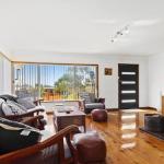 The Batch Funky & Fun - Tourism Noosa 0