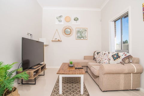 Peaceful 2kingbed Rootyhill Townhouse Near Station - Tourism Noosa 5