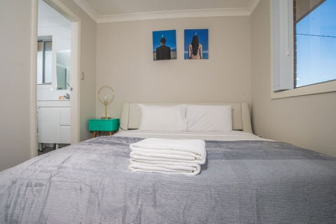Peaceful 2kingbed Rootyhill Townhouse Near Station - Tourism Noosa 4