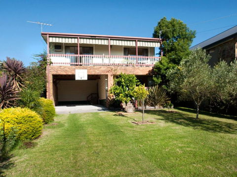 FAMILY GETAWAY DROMANA - Tourism Noosa 4