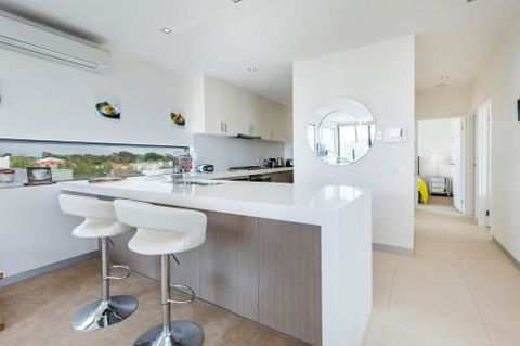 THE PENTHOUSE MORNINGTON - Tourism Noosa 1