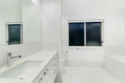 THE BEACH OASIS At 360 - Tourism Noosa 1