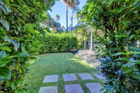 THE BEACH HOUSE - Tourism Noosa 6