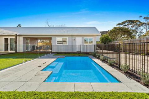Birdrock Beach Bed & Breakfast - Tourism Noosa 0