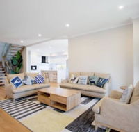 Lux Style 4BR Townhouseashwood - Tourism Noosa
