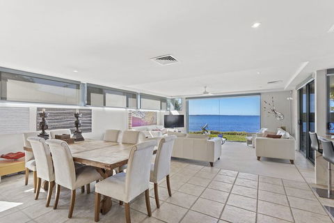 Foreshore Drive 55 - Tourism Noosa 7
