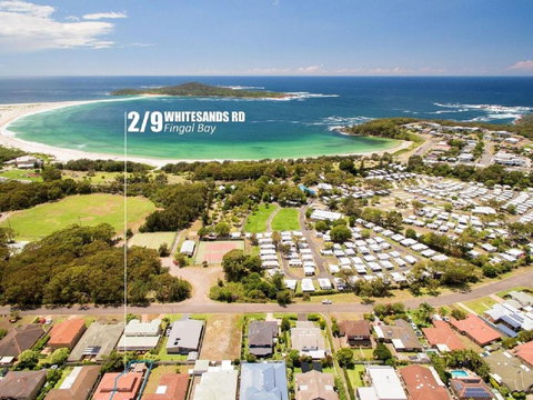 Purely Whitesands On The Bay At Fingal Bay - Tourism Noosa 5