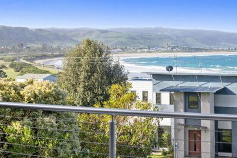 SEA SPECTACULAR Seconds From The Beach! - Tourism Noosa 5