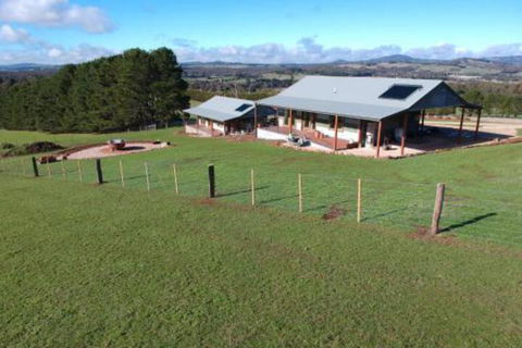 Fellcroft Farmstay - Tourism Noosa 0