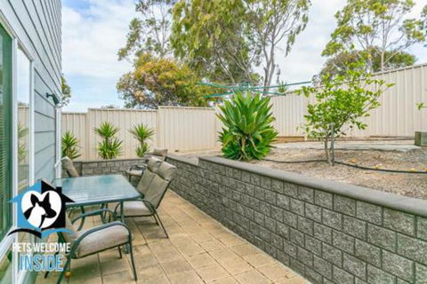 Contemporary House + Seaviews - Tourism Noosa 1