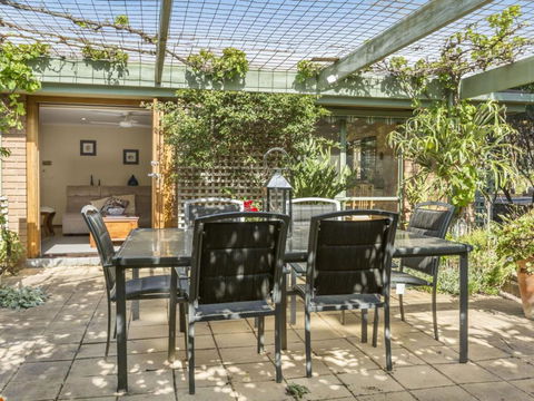 TUSCAN OASIS RYE - Tourism Noosa 4