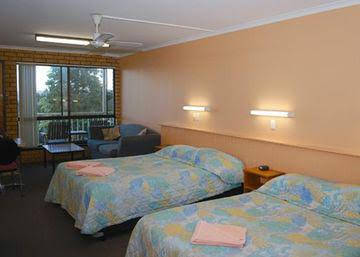 ECONO LODGE BAYVIEW - Tourism Noosa 2