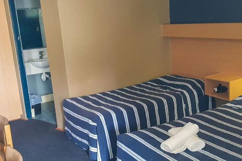 Windsor Motel - Tourism Noosa 6