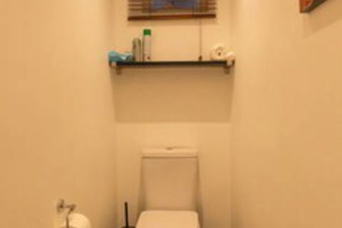Bright & Spacious 2 Bedroom Apartment In Windsor - Tourism Noosa 4
