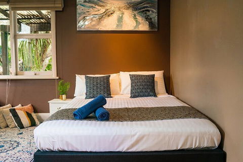 96 New Town Unit - Tourism Noosa 4